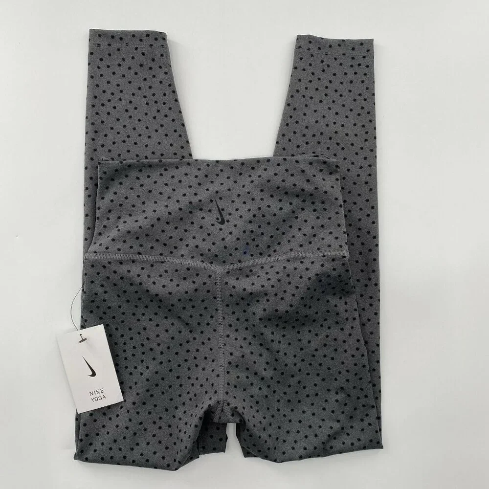 Nike nwt women